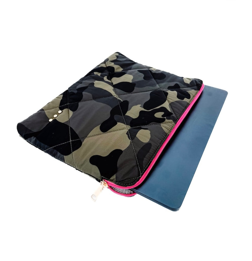 Personalized Puffer Laptop Sleeve – Stylish & Protective